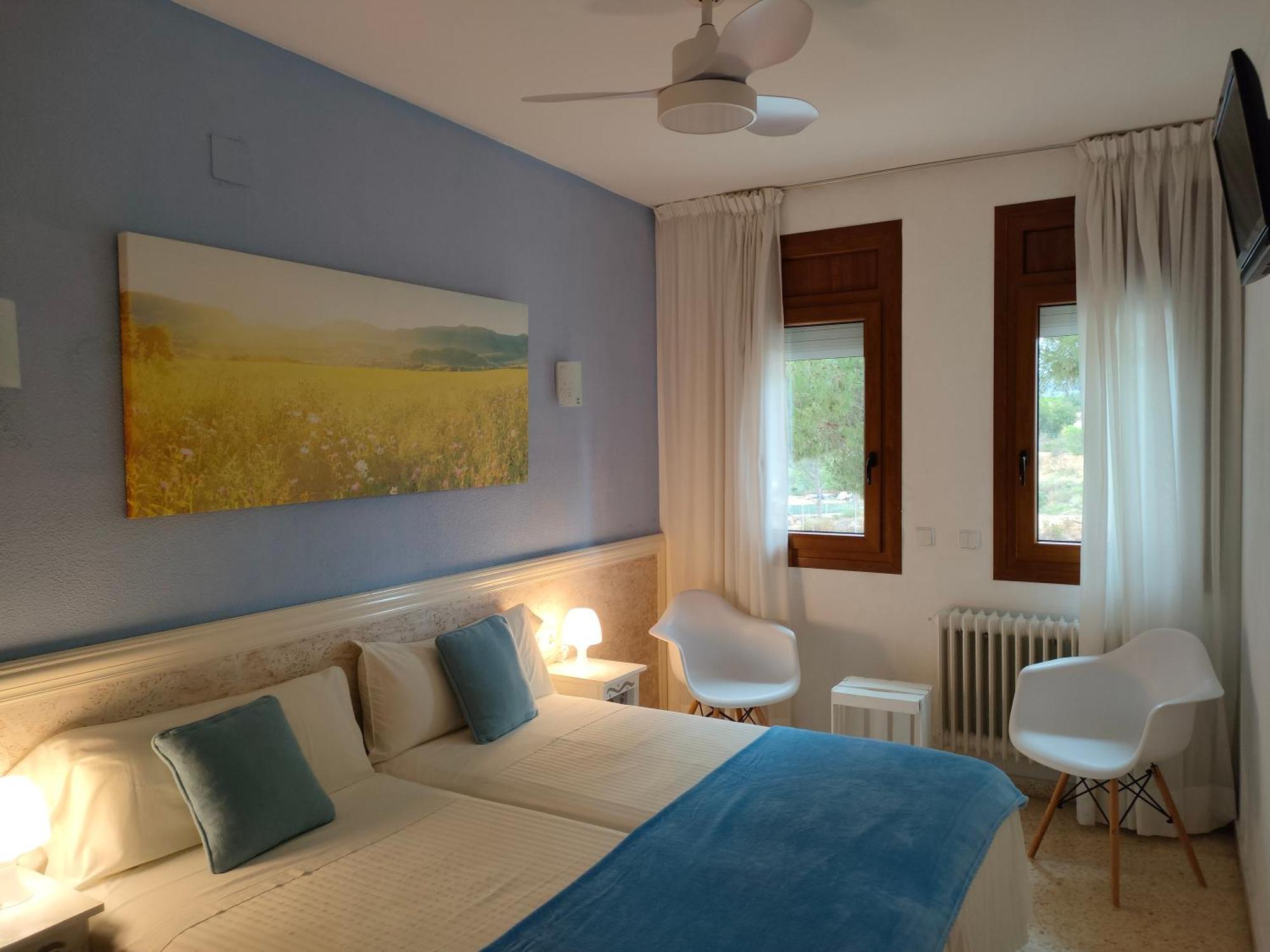 Hostal Los Pinares Lloret de Mar Ngoại thất bức ảnh