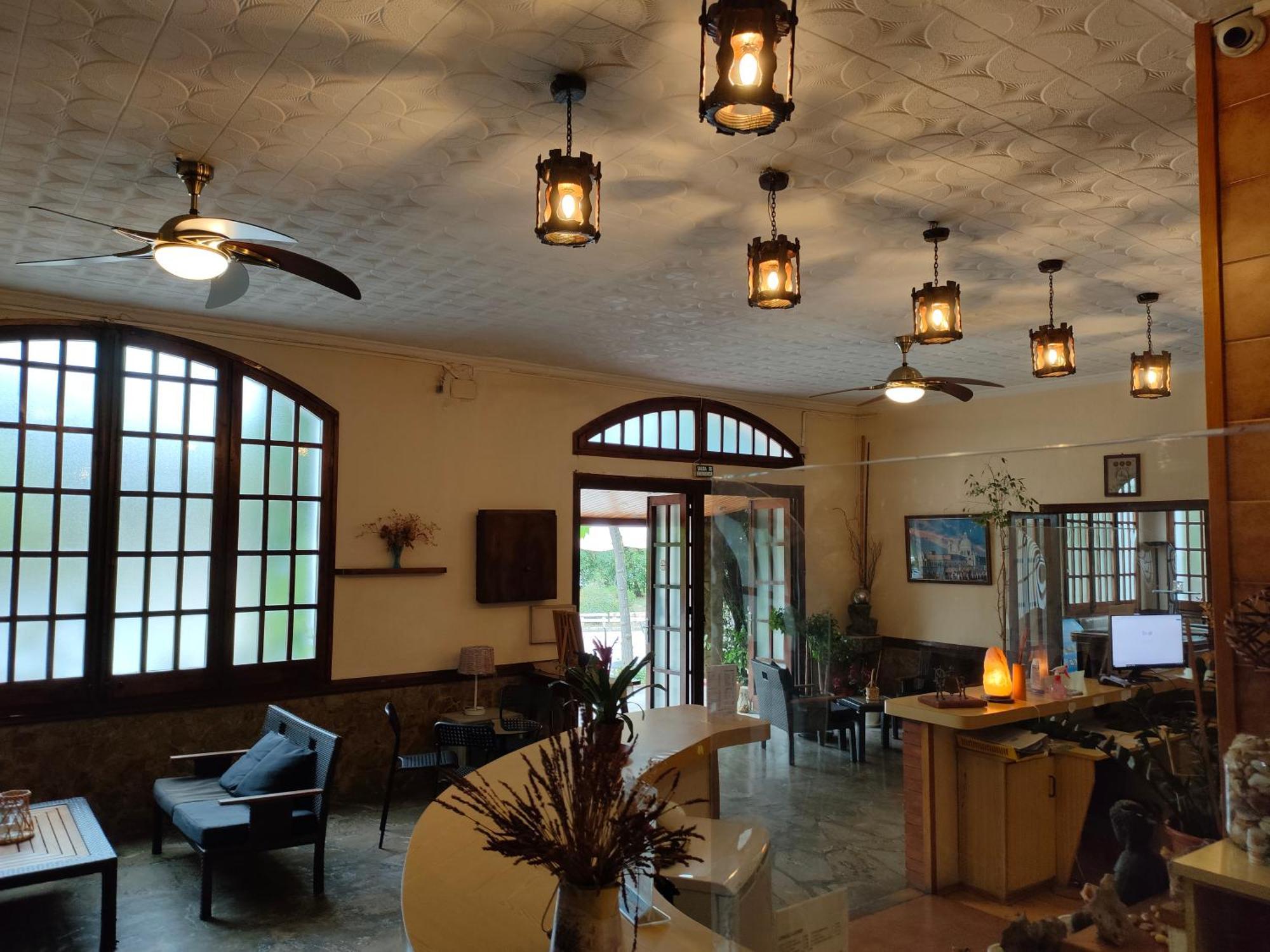 Hostal Los Pinares Lloret de Mar Ngoại thất bức ảnh
