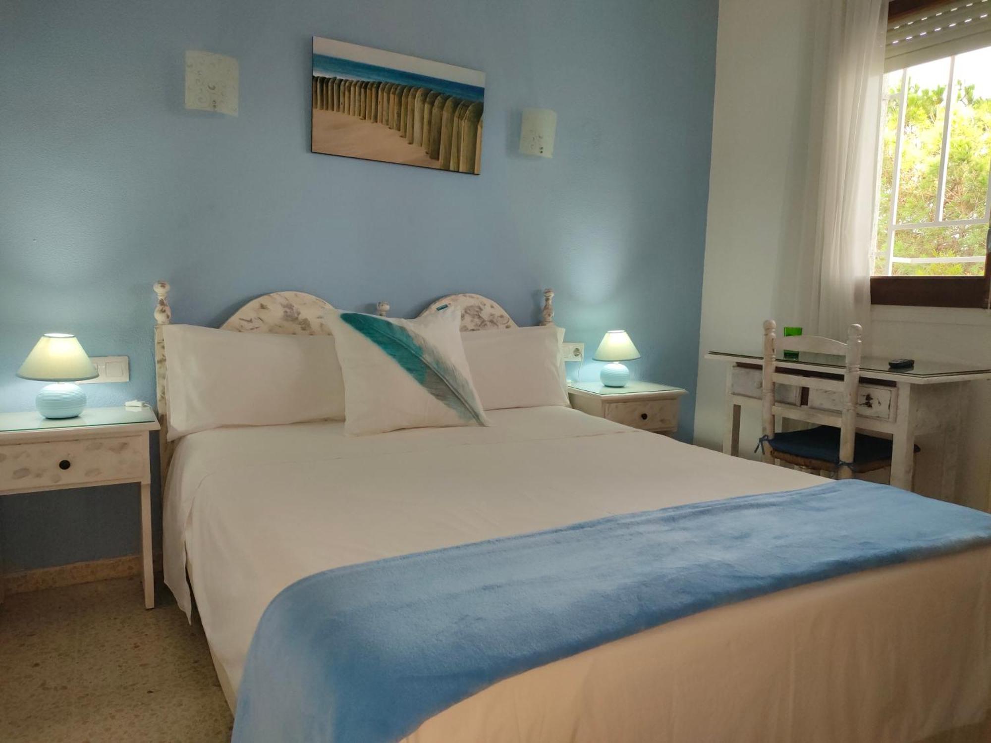 Hostal Los Pinares Lloret de Mar Ngoại thất bức ảnh