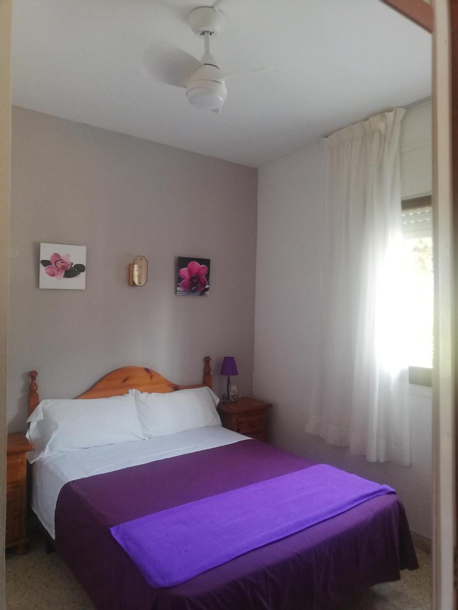 Hostal Los Pinares Lloret de Mar Ngoại thất bức ảnh