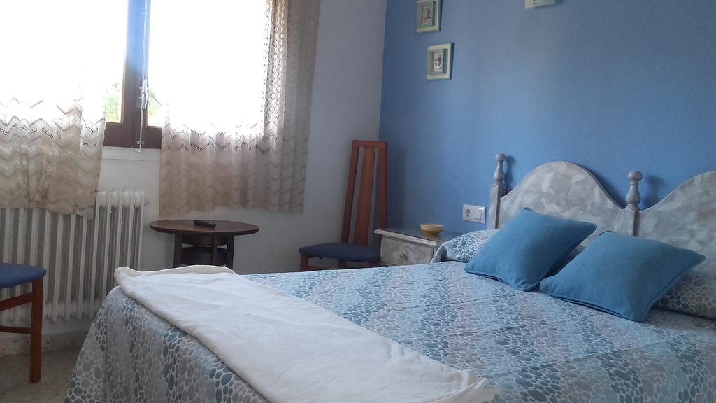 Hostal Los Pinares Lloret de Mar Ngoại thất bức ảnh