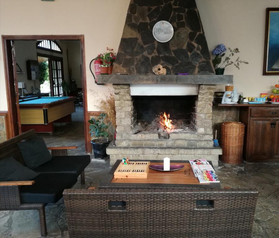 Hostal Los Pinares Lloret de Mar Ngoại thất bức ảnh