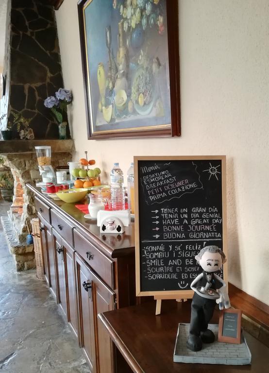 Hostal Los Pinares Lloret de Mar Ngoại thất bức ảnh