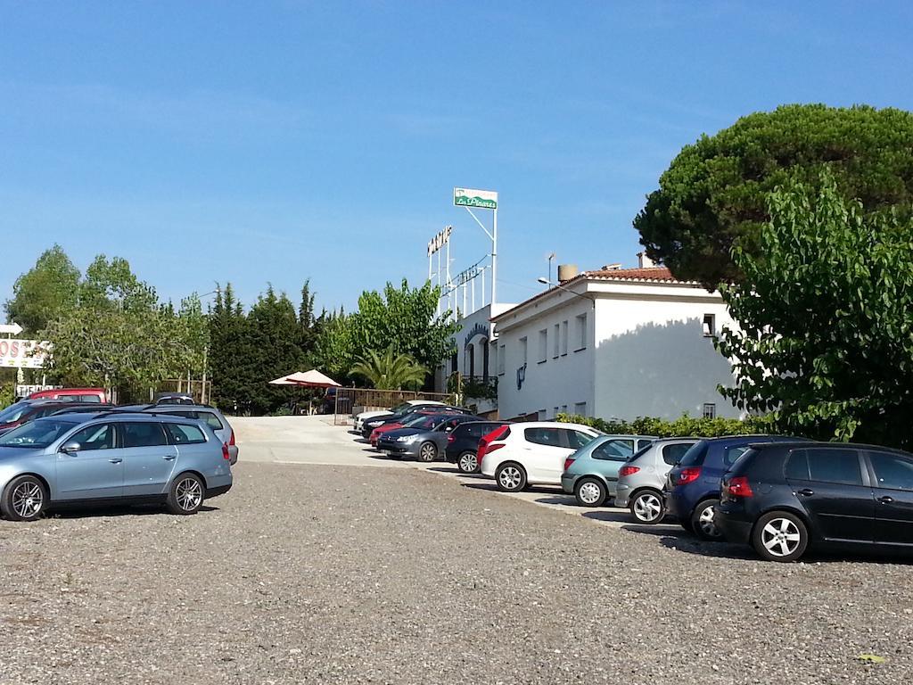 Hostal Los Pinares Lloret de Mar Ngoại thất bức ảnh
