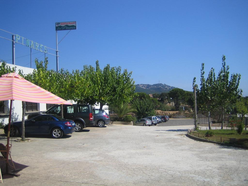 Hostal Los Pinares Lloret de Mar Ngoại thất bức ảnh