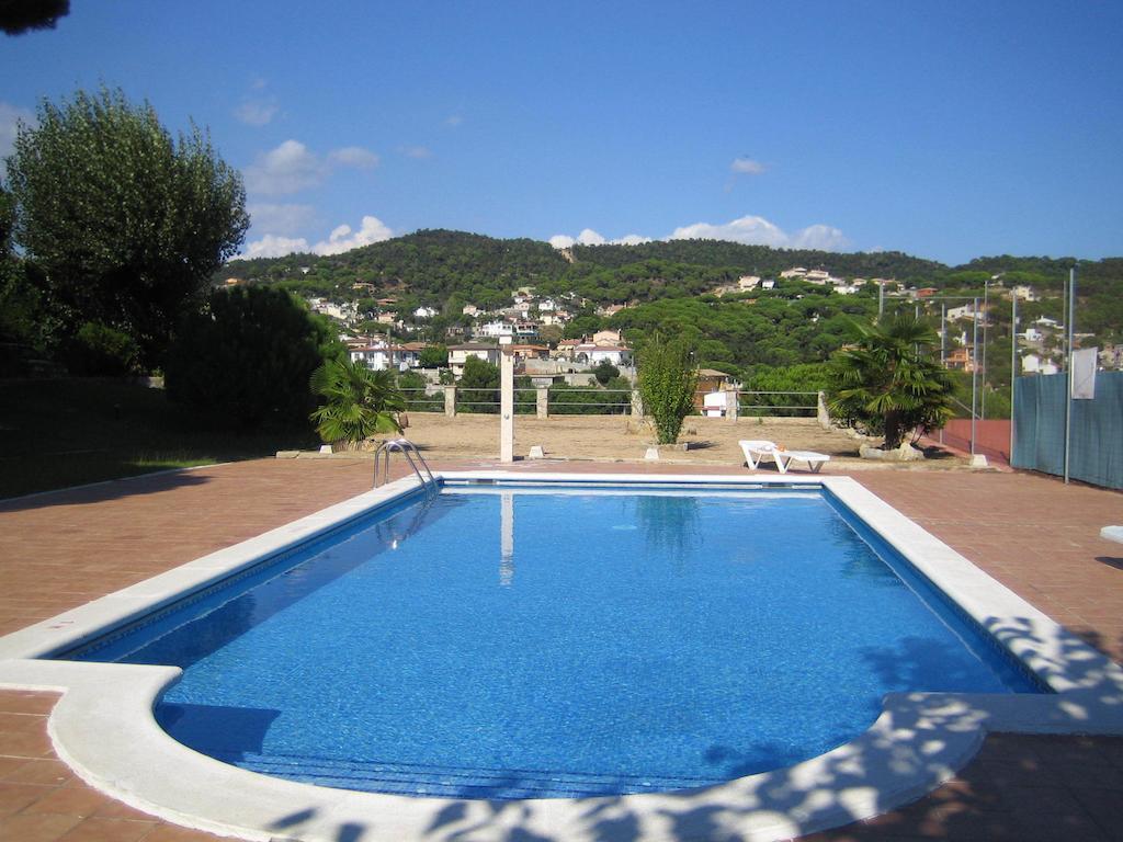 Hostal Los Pinares Lloret de Mar Ngoại thất bức ảnh